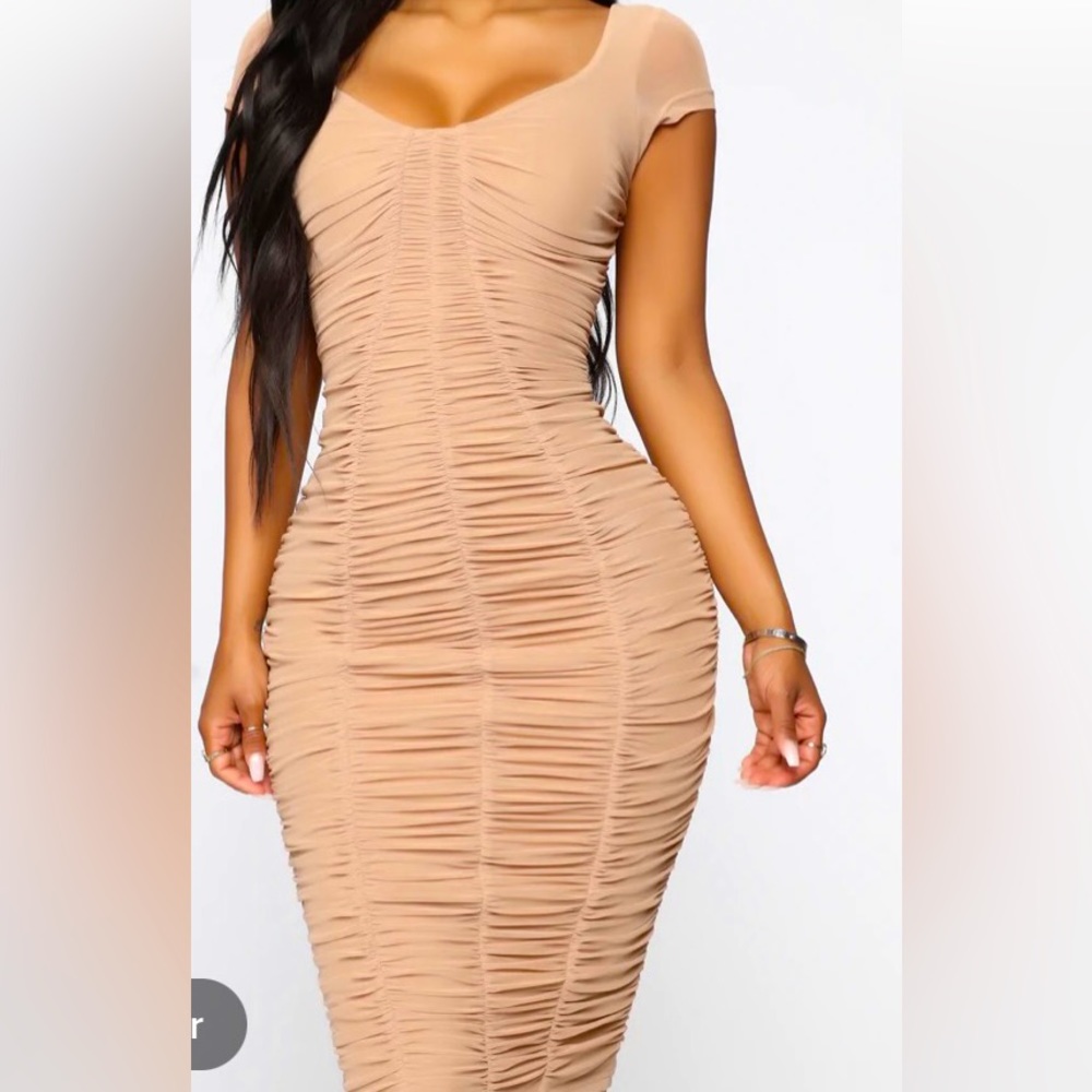 Beautiful dress. Only worn once! - Picture 1 of 1